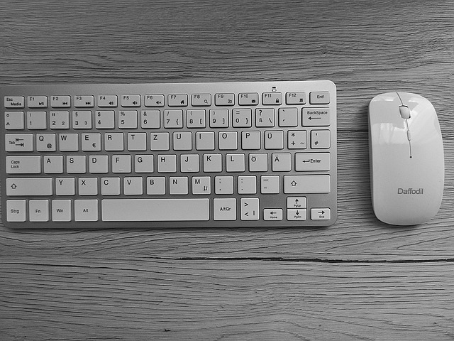 klávesnice s myší